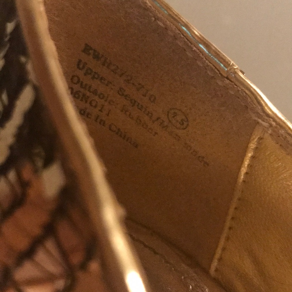 Heels - Picture 3 of 3